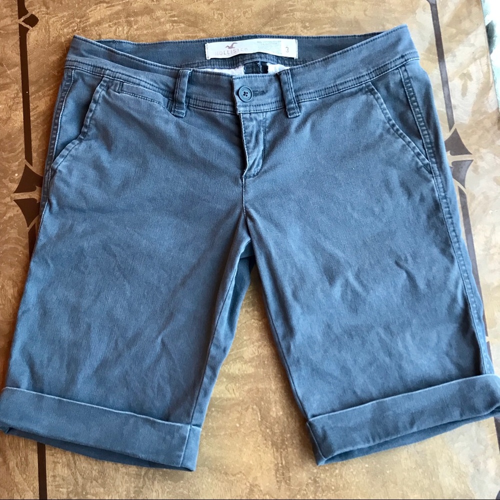 NFS - Hollister Soft Brushed Twill Shorts size 3 🖤